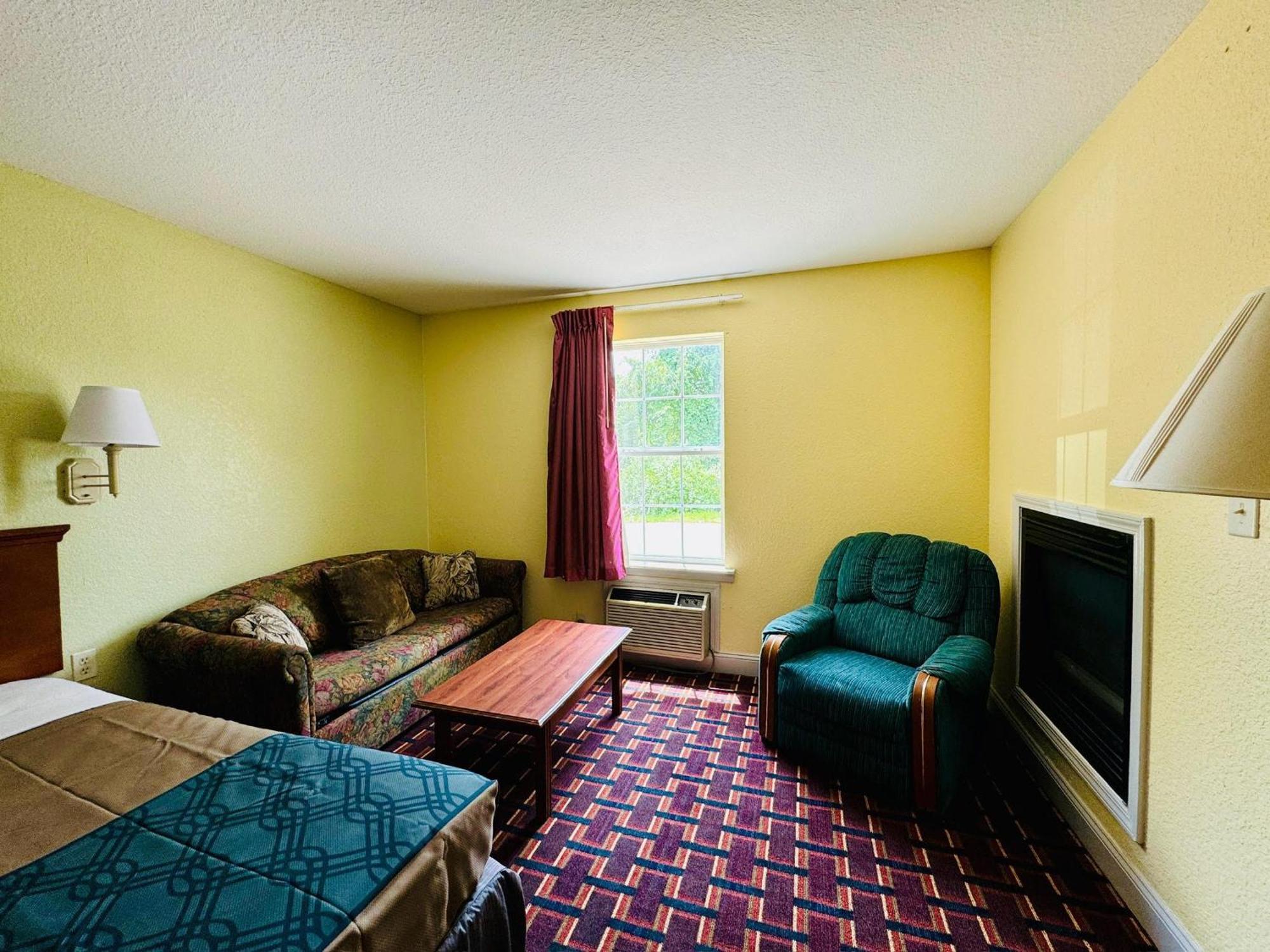 Ozark Inn And Suites โอเซจบีช ภายนอก รูปภาพ