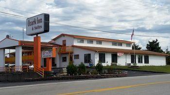 Ozark Inn And Suites โอเซจบีช ภายนอก รูปภาพ